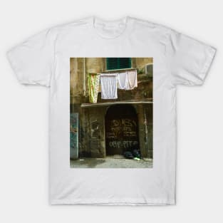 Graffiti Washday in Italy T-Shirt